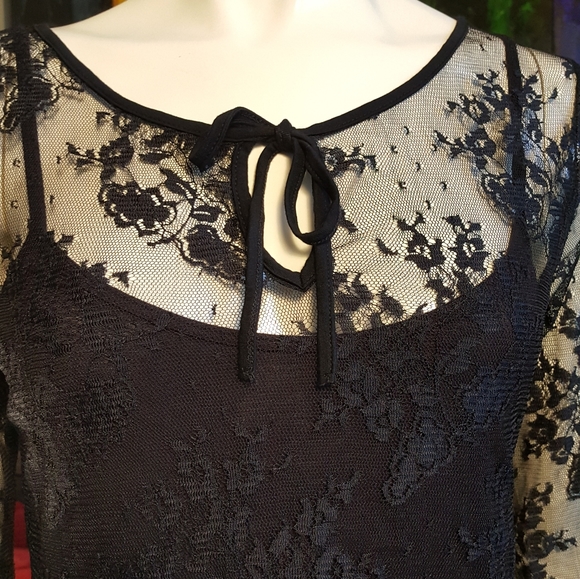 Lace Seethrough Blouse - Picture 3 of 5